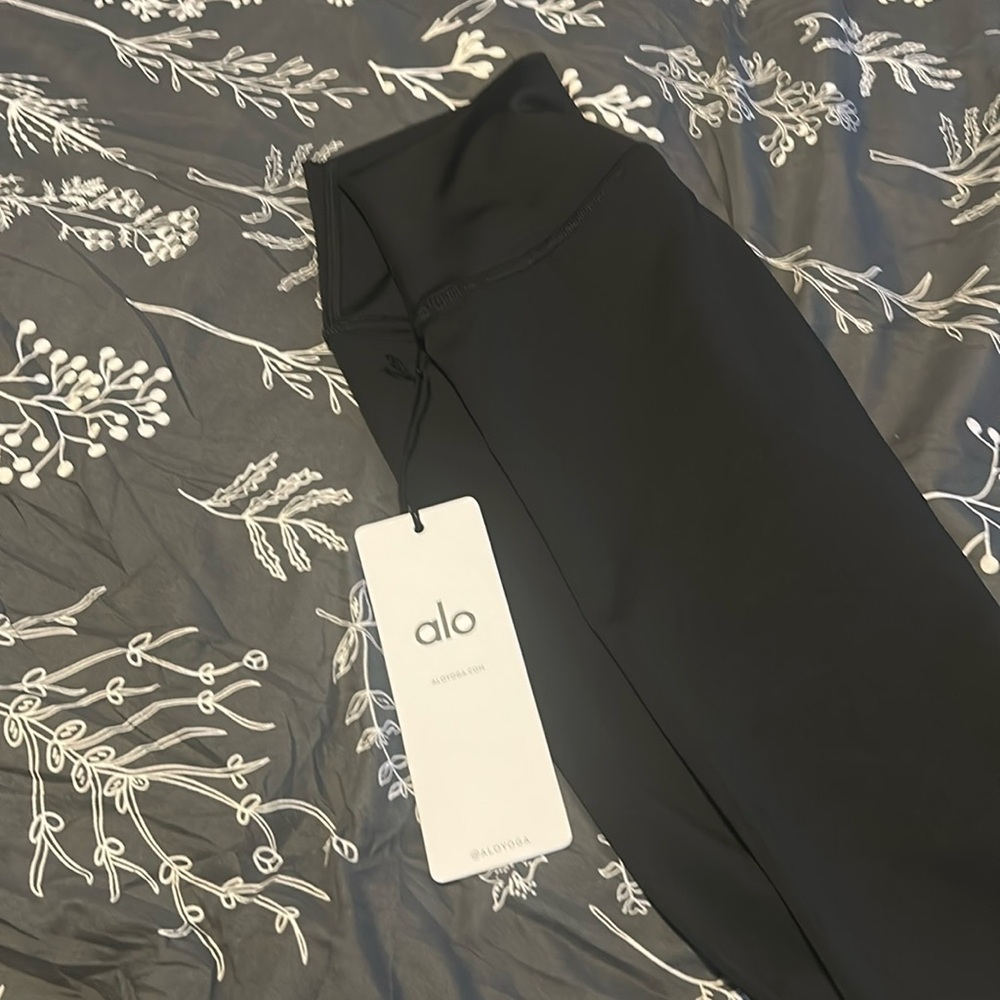 NWT alo 7/8 high-waist airlift legging- black size medium